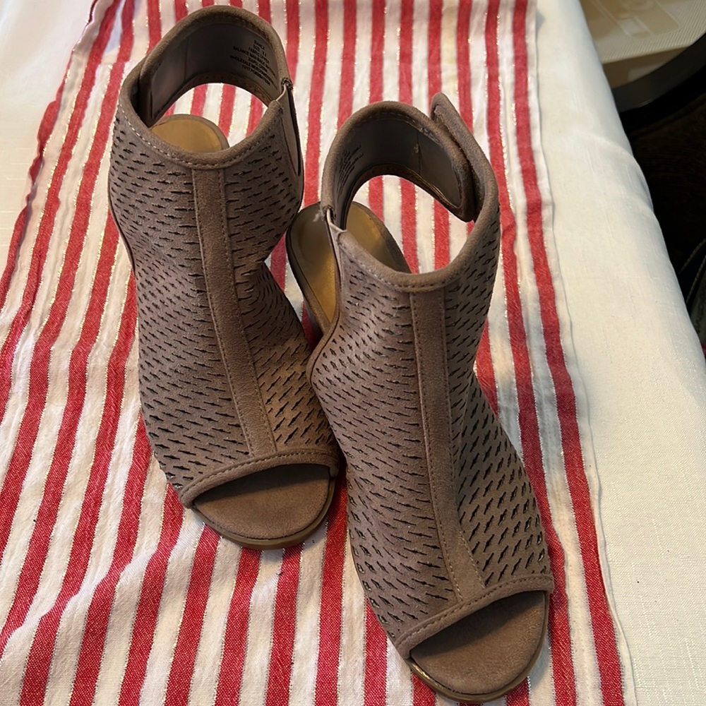 Massini open toe mules size 8.5